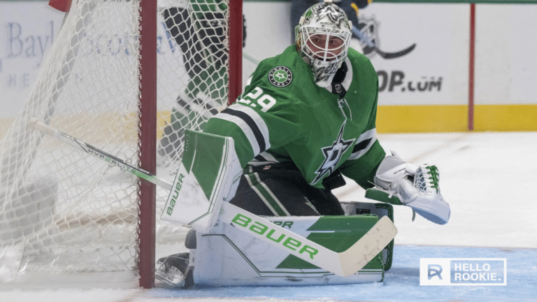 Jake Oettinger defends the net as the Dallas Stars take on the Tampa Bay Lightning.