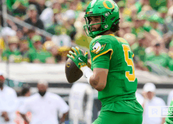 Dante Moore of the Oregon Ducks looks to extend their home winning streak against the Indiana Hoosiers in Eugene.