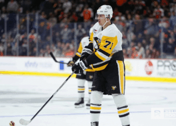 Evgeni Malkin of the Pittsburgh Penguins leads the offense as they face the Toronto Maple Leafs tonight.