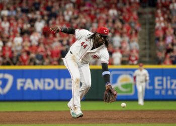 Elly De La Cruz fielding for the Cincinnati Reds at Great American Ball Park