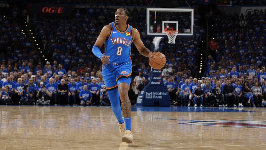 Jalen Williams driving to the basket for the Oklahoma City Thunder