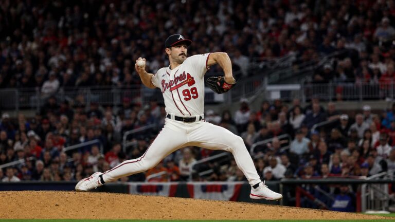 Spencer Strider pitching for the Atlanta Braves