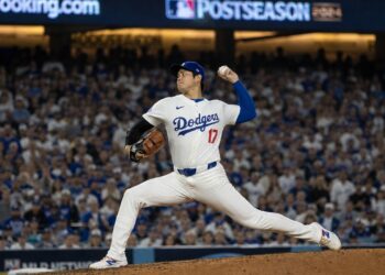 Shohei Ohtani pitching for the Los Angeles Dodgers