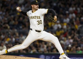 Paul Skenes pitching for the Pittsburgh Pirates