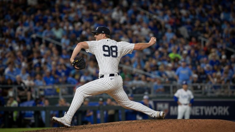 Will Warren pitching for the New York Yankees