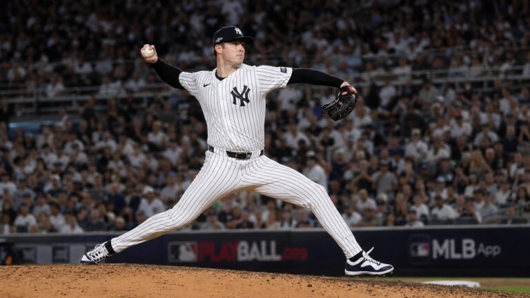 Will Warren pitching for the New York Yankees
