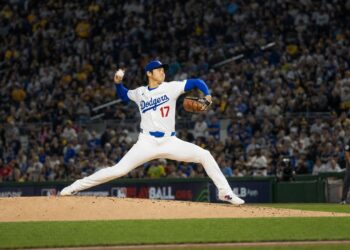 Shohei Ohtani pitching for the Los Angeles Dodgers