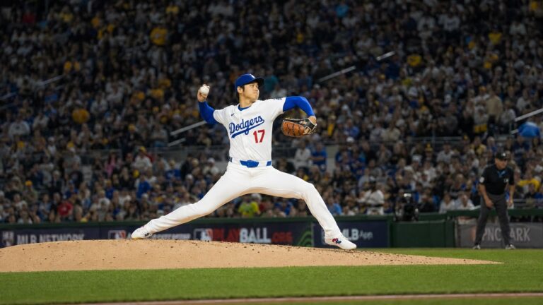 Shohei Ohtani pitching for the Los Angeles Dodgers
