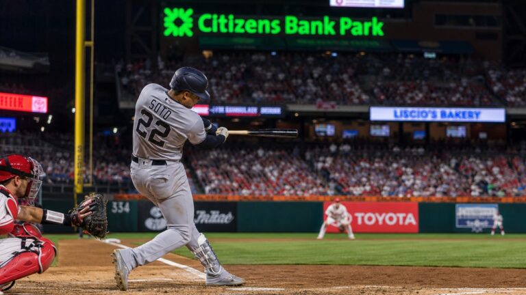 Juan Soto batting for the New York Mets