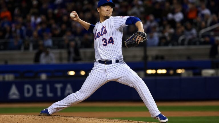 Kodai Senga pitching for the New York Mets at Citi Field
