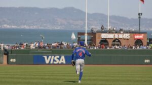 Pete Crow-Armstrong making a play in center field for the Chicago Cubs at Oracle Park