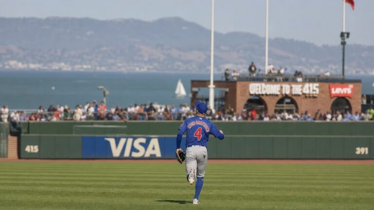Pete Crow-Armstrong making a play in center field for the Chicago Cubs at Oracle Park