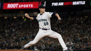 George Kirby pitching for the Seattle Mariners