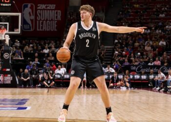 Danny Wolf setting up a play for the Brooklyn Nets in NBA Summer League