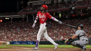 Elly De La Cruz hitting a home run for the Cincinnati Reds