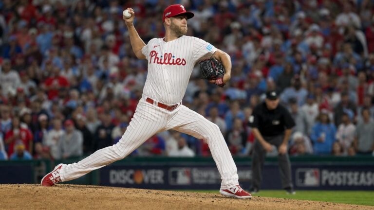 Zack Wheeler pitching for the Philadelphia Phillies