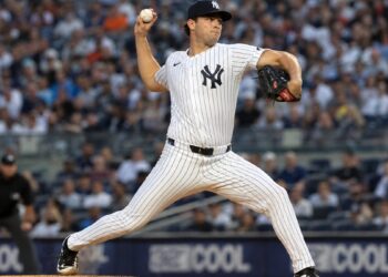 Will Warren pitching for the New York Yankees at Yankee Stadium