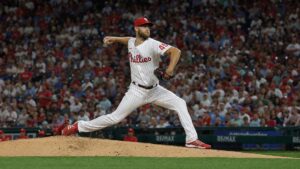 Zack Wheeler pitching for the Philadelphia Phillies against the Los Angeles Dodgers