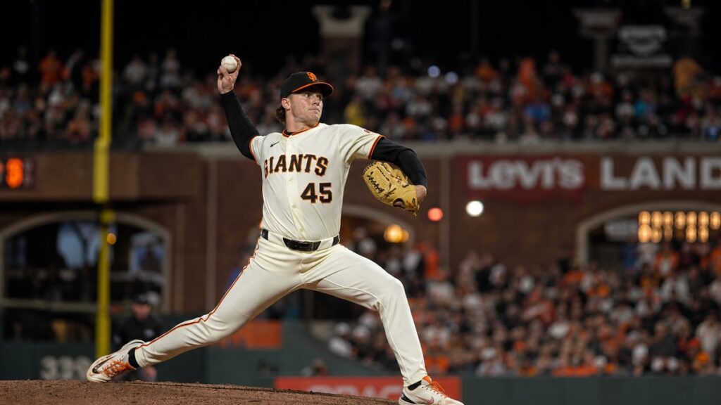 Blade Tidwell pitching for the San Francisco Giants against the Houston Astros