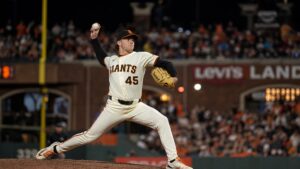 Blade Tidwell pitching for the San Francisco Giants against the Houston Astros