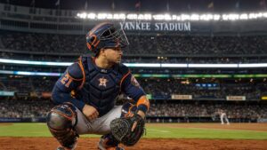 Yainer Diaz catching for the Houston Astros against the New York Yankees