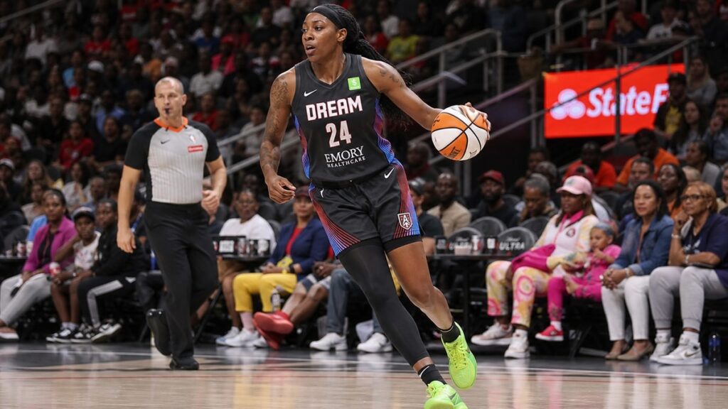 Rhyne Howard driving to the basket for the Atlanta Dream against the Indiana Fever