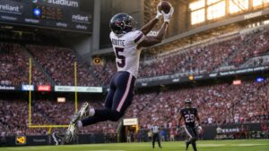 Kayshon Boutte making a catch, now with the Houston Texans after trade from the Patriots