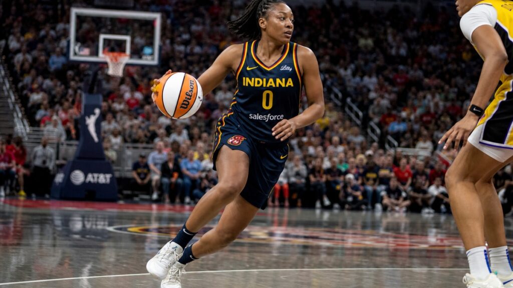 Kelsey Mitchell driving to the basket for the Indiana Fever