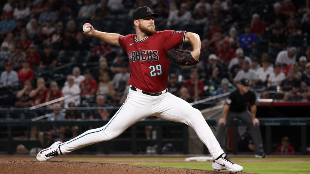 Merrill Kelly pitching for the Arizona Diamondbacks against the Chicago Cubs