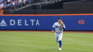 Carson Benge fielding in right field for the New York Mets at Citi Field