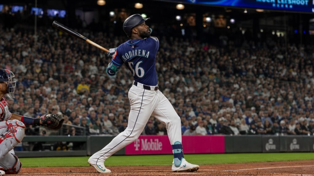 Randy Arozarena batting for the Seattle Mariners at T-Mobile Park