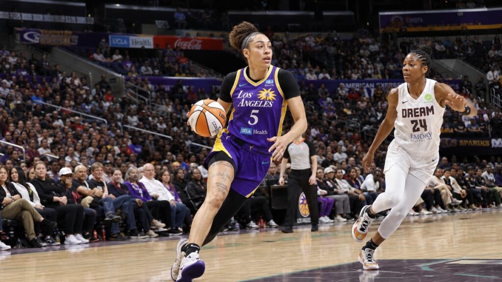 Dearica Hamby driving to the basket for the Los Angeles Sparks
