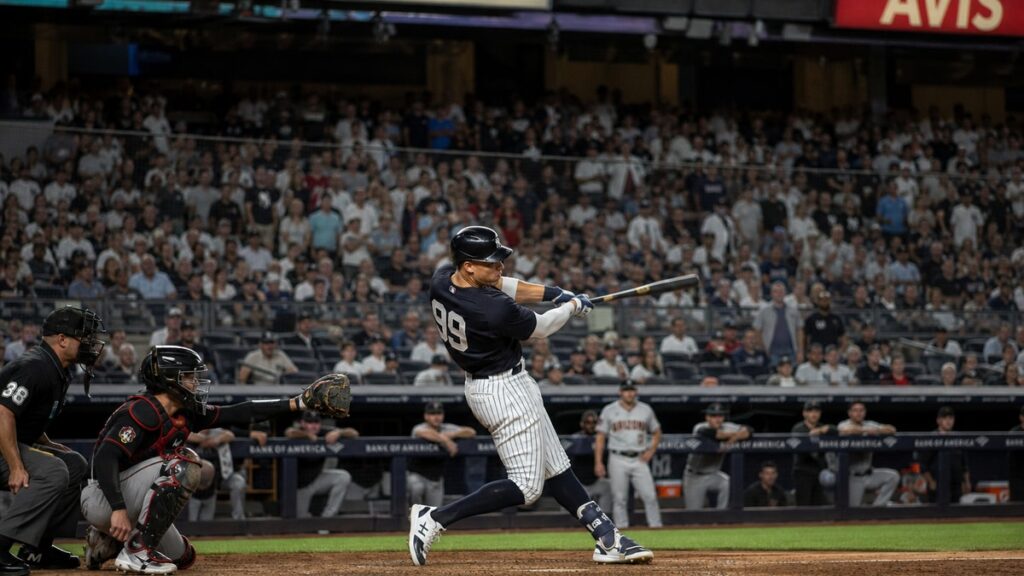 Aaron Judge at bat for the New York Yankees against the Arizona Diamondbacks