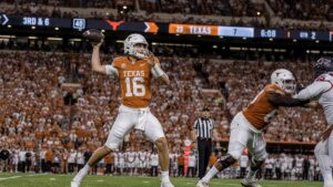 Arch Manning throwing a pass for the Texas Longhorns