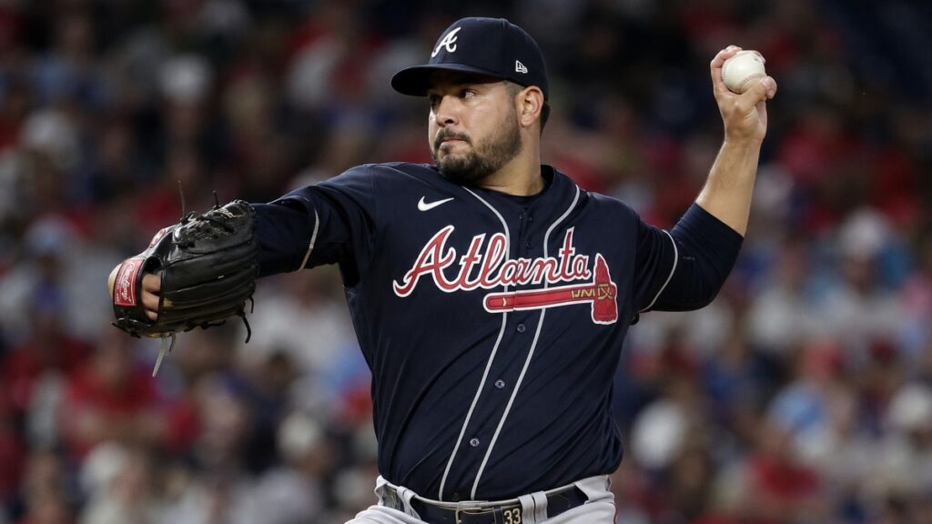 Martin Perez pitching for the Atlanta Braves against the Philadelphia Phillies