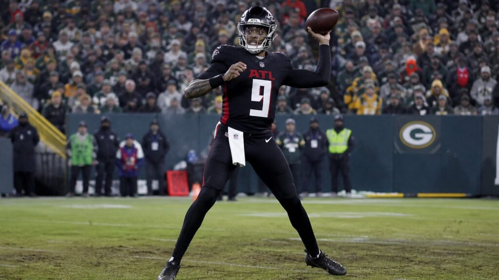 Michael Penix Jr. throwing a pass for the Atlanta Falcons