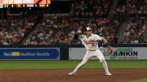 Gunnar Henderson fielding at shortstop for the Baltimore Orioles at Camden Yards