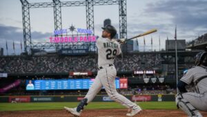 Cal Raleigh in action for the Seattle Mariners