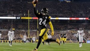 Joey Porter Jr. making a play in a Pittsburgh Steelers uniform amid trade rumors