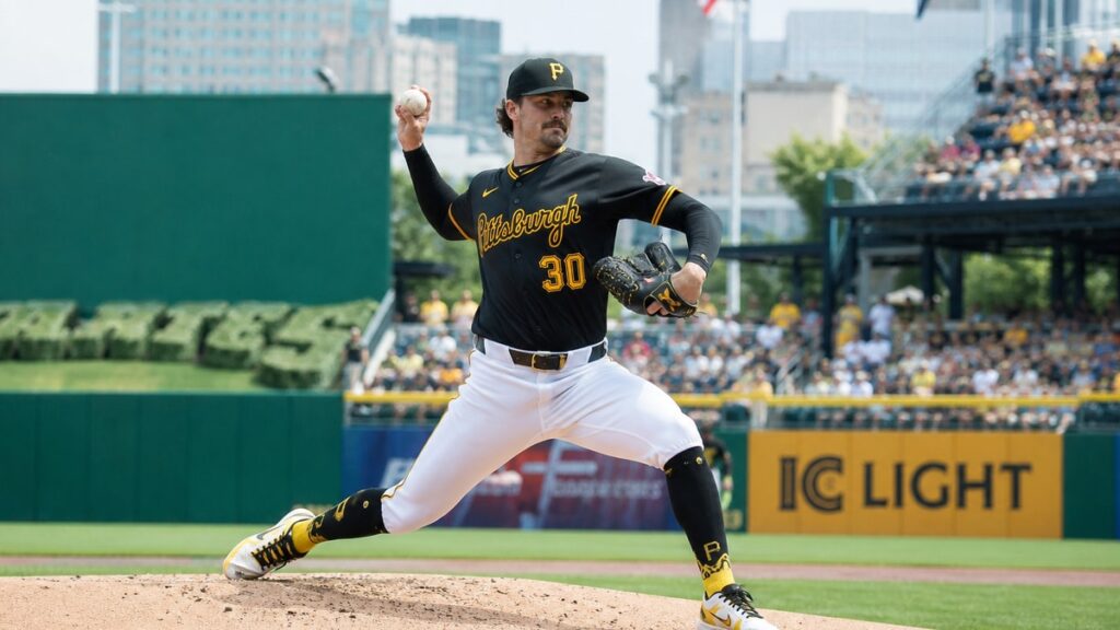 Paul Skenes pitching for the Pittsburgh Pirates