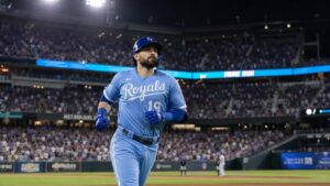 John Rave rounding the bases after a home run for the Kansas City Royals