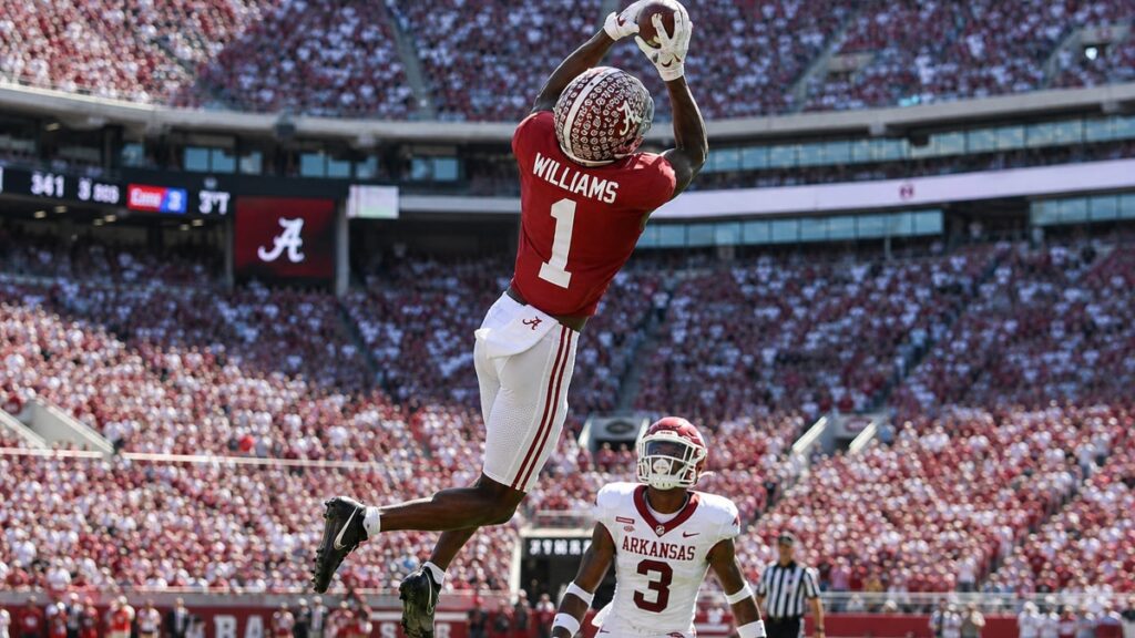Alabama wide receiver Ryan Coleman-Williams making a deep catch for the Crimson Tide