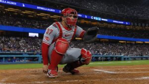 Tyler Stephenson catching for the Cincinnati Reds against the Los Angeles Dodgers