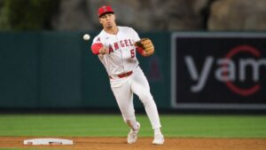 Vaughn Grissom fielding at second base for the Los Angeles Angels