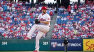 Zack Wheeler pitching for the Philadelphia Phillies against the Houston Astros
