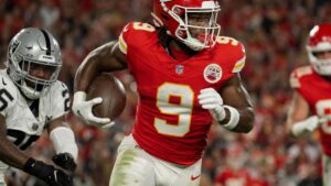 Kenneth Walker III running the football for the Kansas City Chiefs