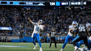 Jared Goff throwing a pass for the Detroit Lions against the Carolina Panthers