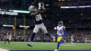 CeeDee Lamb making a catch for the Dallas Cowboys