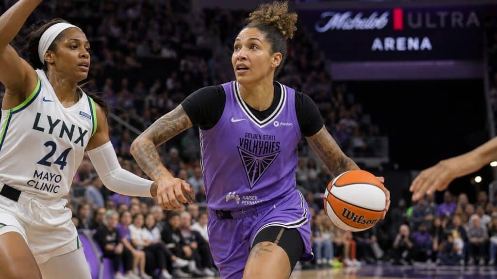 Gabby Williams driving to the basket for the Golden State Valkyries against the Las Vegas Aces