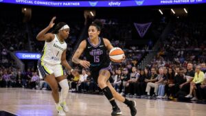 Gabby Williams driving to the basket for the Golden State Valkyries in a WNBA playoff game
